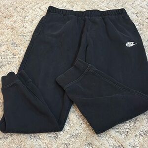 Nike black men's large slim fit tapered regular length sweatpants joggers